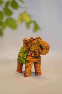 ELEPHANT TRUNKUP STATUE