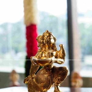 SITTING PAAVAI VILAKKU