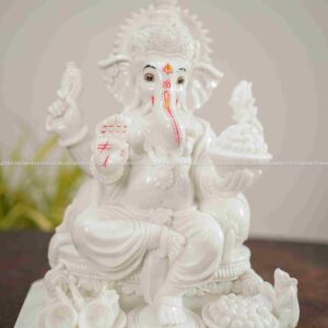 WHITE GANESHA