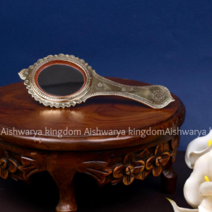 ARANMULA KANNADI WITH HANDLE