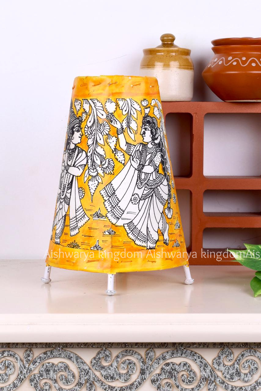 ROUND LEATHER PUPPET LAMP 8 INCH