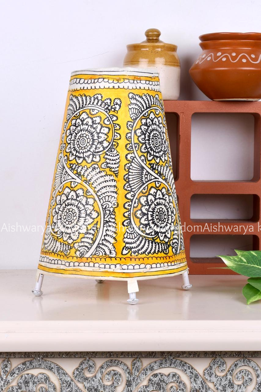 ROUND LEATHER PUPPET LAMP 8 INCH