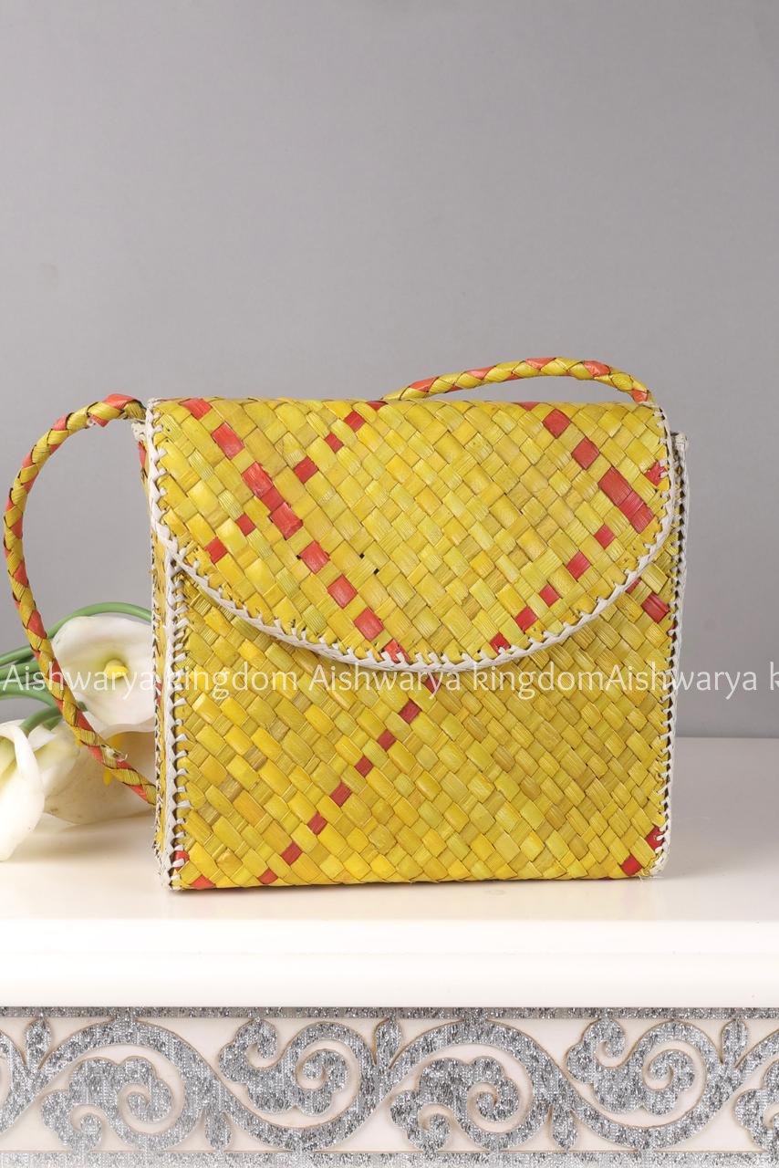 SCREW PINE LADIES HAND BAG