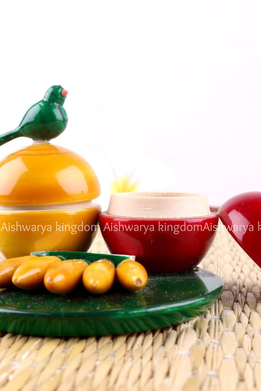 THAMBOOLAM PLATE SINDHOOR SET