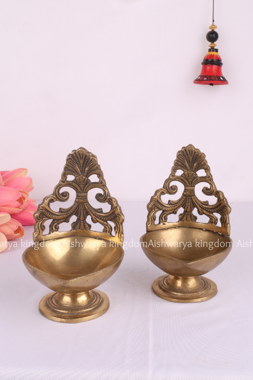 Brass Flower Vilakku