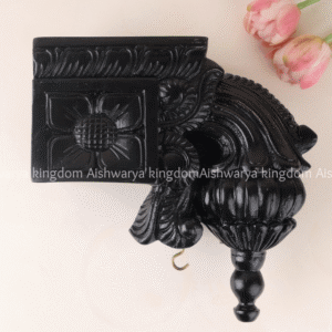 Gundu Bodhil Wooden Wall Bracket | Traditional Decor